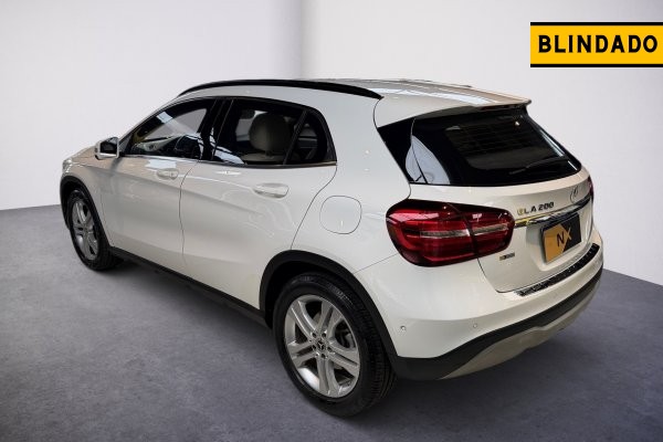 MERCEDES-BENZ GLA 200 1.6 CGI FLEX STYLE 7G-DCT 2019/2020 MERCEDES-BENZ GLA 200 1.6 CGI FLEX STYLE 7G-DCT 2019/2020
